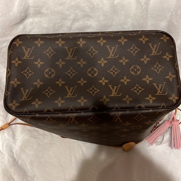 Louis Vuitton neverfull mm - Picture 8 of 16
